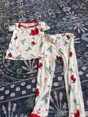 Kyte baby White and Red Cardinal Pajama Set - Short Sleeve Top & Pants